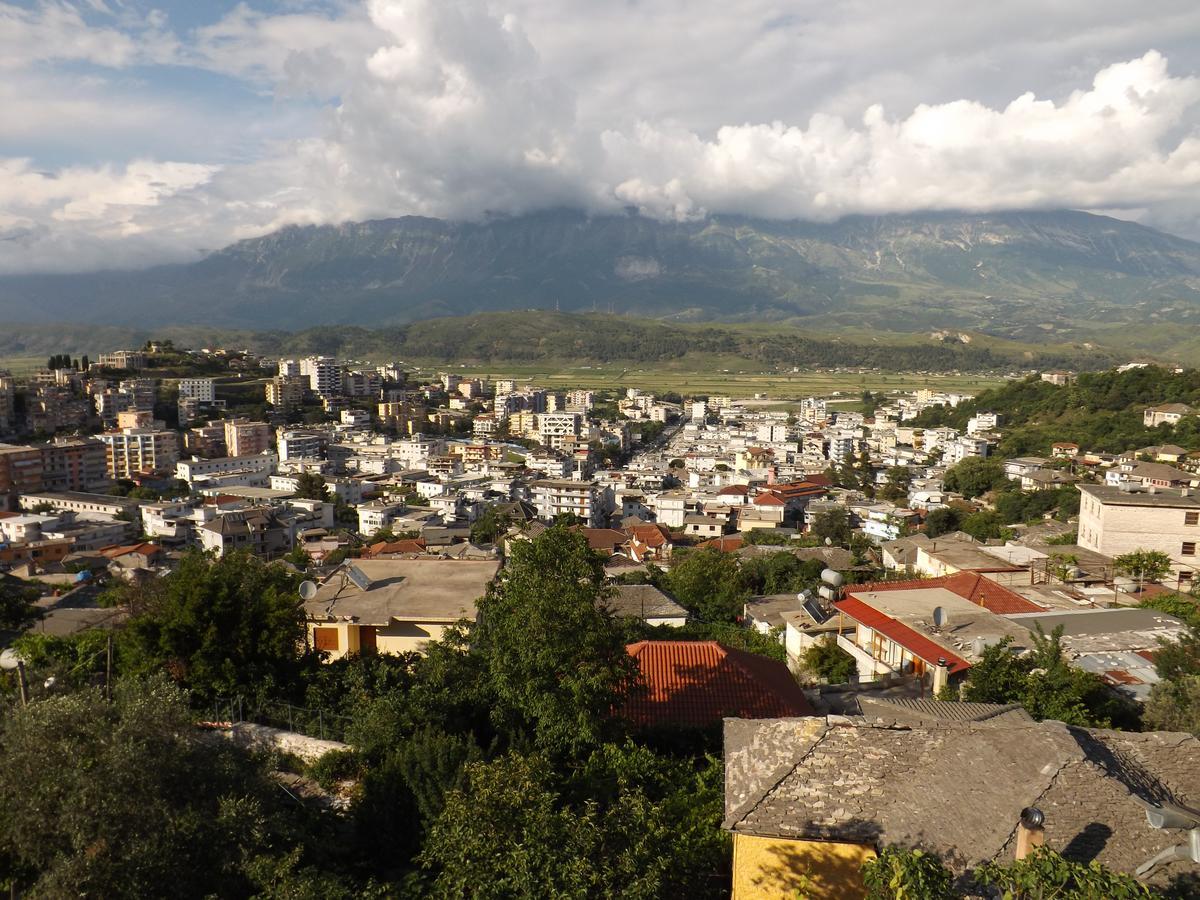 Guesthouse Shtino Gjirokaster Luaran gambar